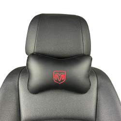 Подушка под шею черная с вышивкой 